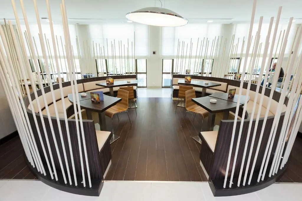 Ibis Tunis Hotel 3*,