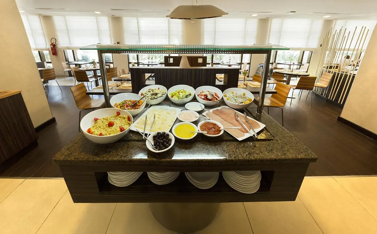 Ibis Tunis Hotel 3*,