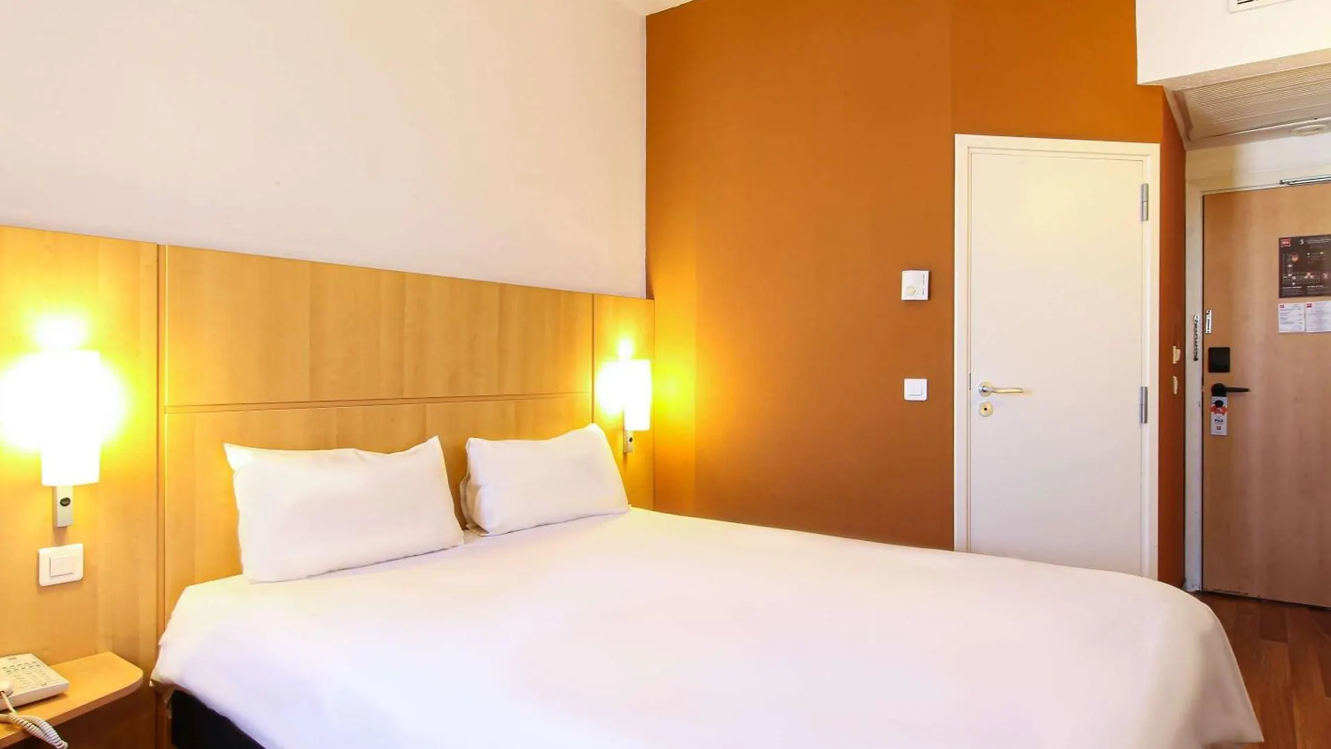 Ibis Tunis Hotel 3*,  Tunisia