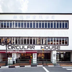 Capsule hotel Circular House **