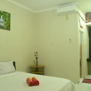 Hotel Budget Door Legian **